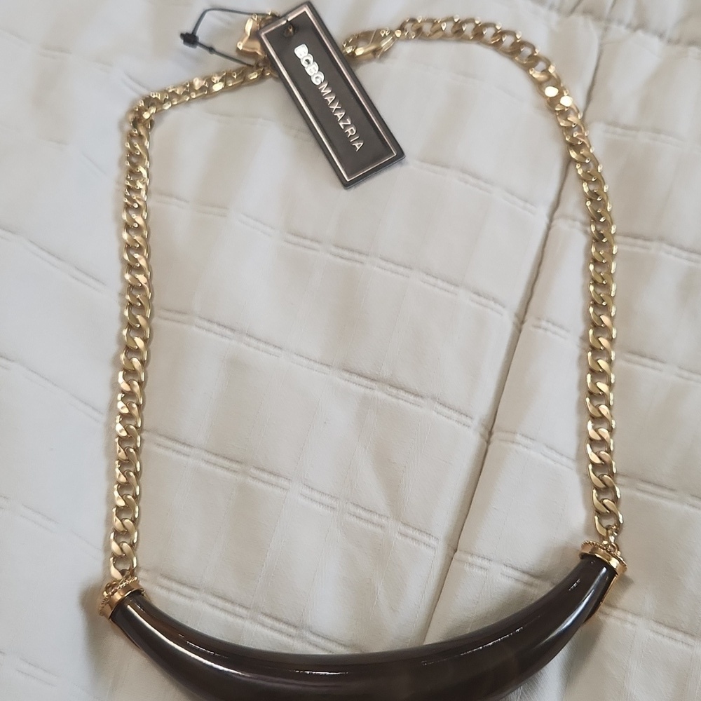 BCBGMAXAZRIA gold chain brown horn-shaped pendant NWT - Picture 1 of 6